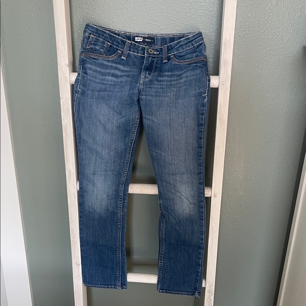 Levi's Straight Leg Blue Jeans